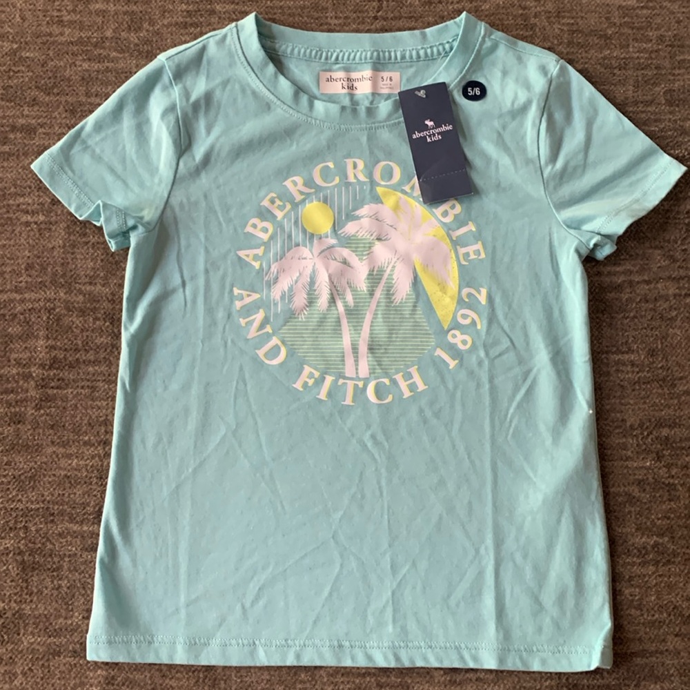 NWT Child’s ABERCROMBIE KIDS T Shirt Size 5/6